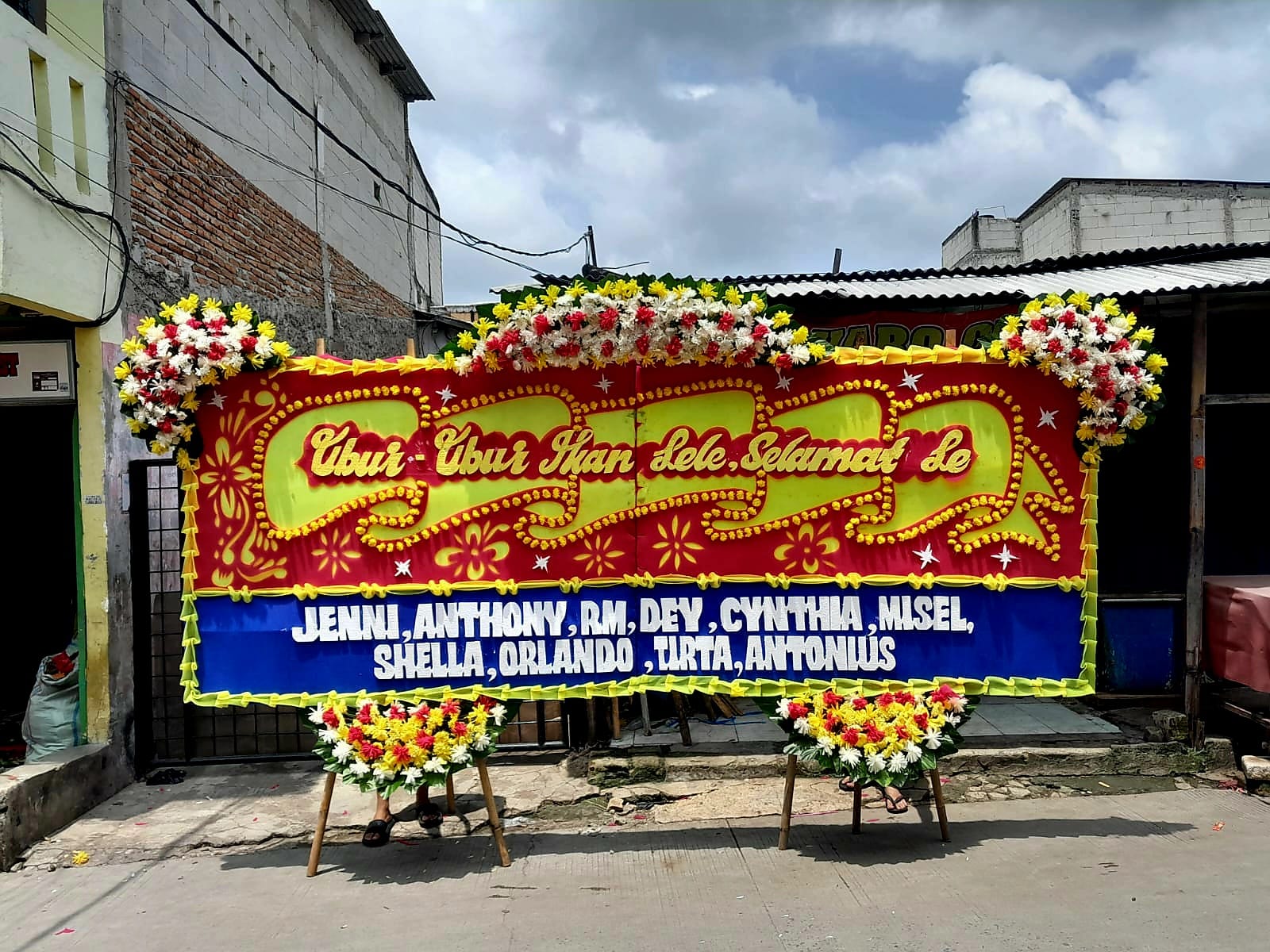 Congratulations Jumbo 4m x 1.5m Type 2