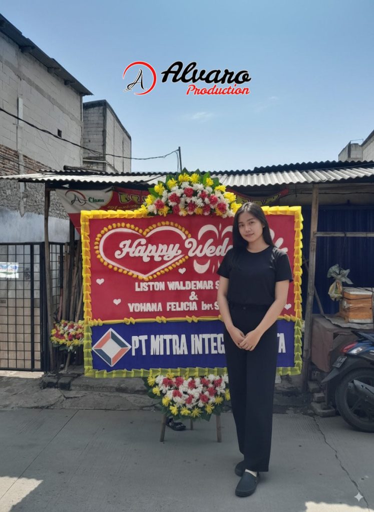 Papan Bunga Wedding vs. Standing Flower Mana Pilihan Terbaik untuk Ucapan Anda